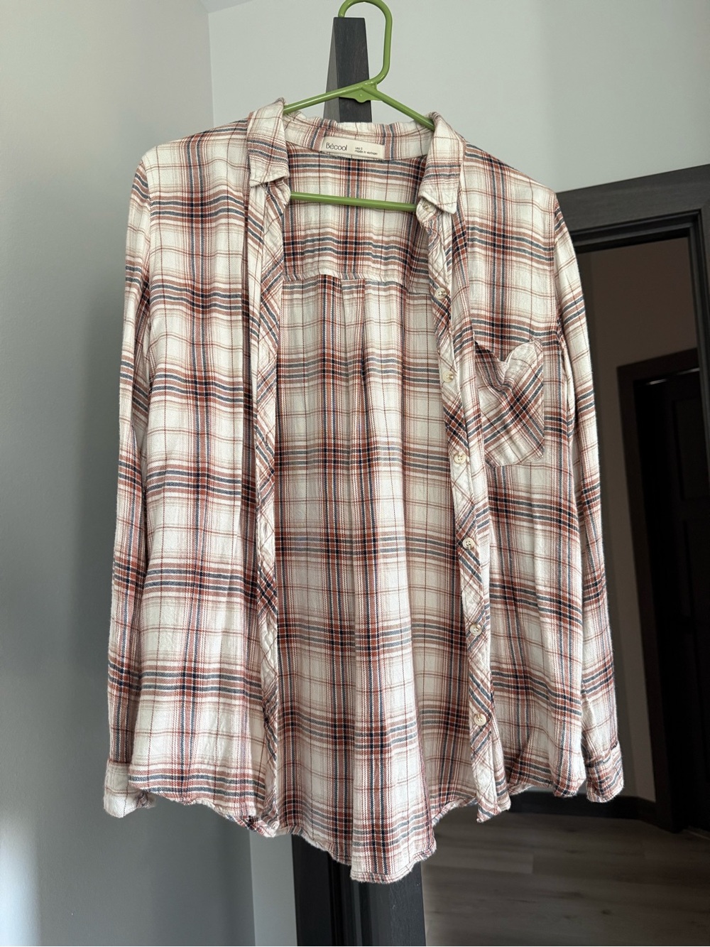 Light weight women’s flannel